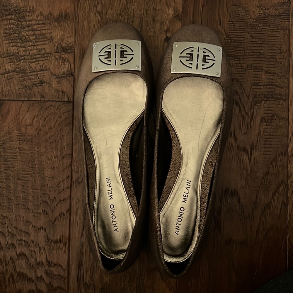 Antonio Melani - Women’s Brown Flats Size 9
